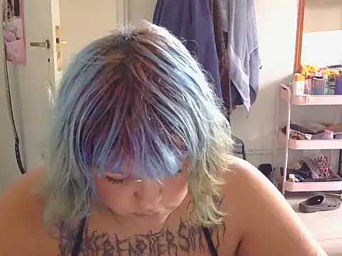 Snapshot of crucifxcked chatting on 03-06-26, 04:02 crucifxcked online show from 03-06-26, 04:02