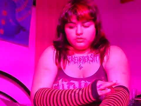 crucifxcked online show from 10-26-25, 12:44