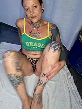 Snapshot of Peach420live chatting on 08-06-26, 11:00 Peach420live online show from 08-06-26, 11:00