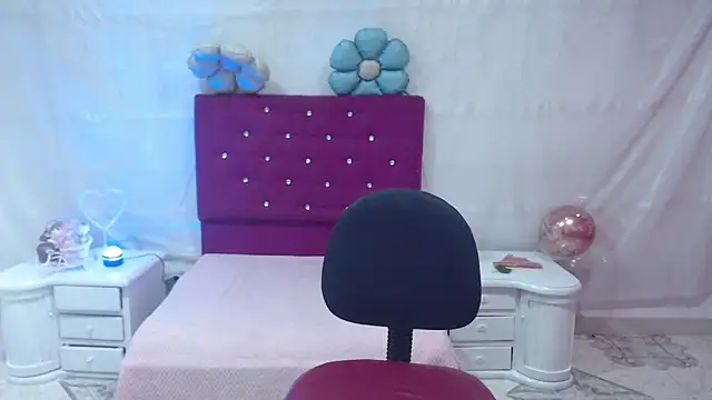 SaharaJohson online show from 10-20-25, 02:02