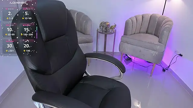 zharaa fox online show from 11-18-25, 03:54