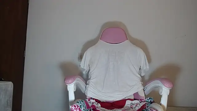 Snapshot of Adrew_fox chatting on 11-13-25, 07:18 Adrew fox online show from 11-13-25, 07:18