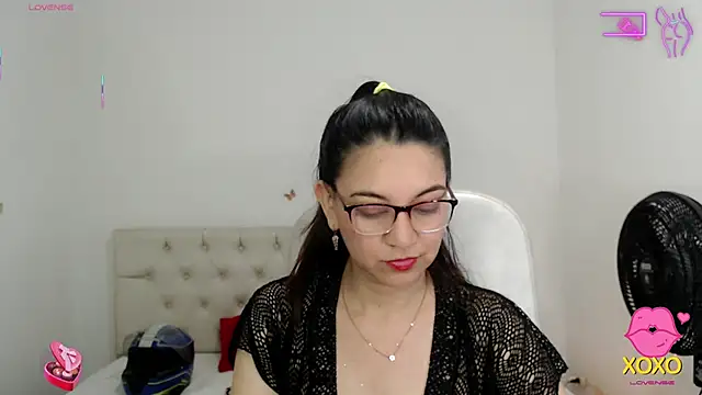 astrolover  online show from 10-11-25, 03:29