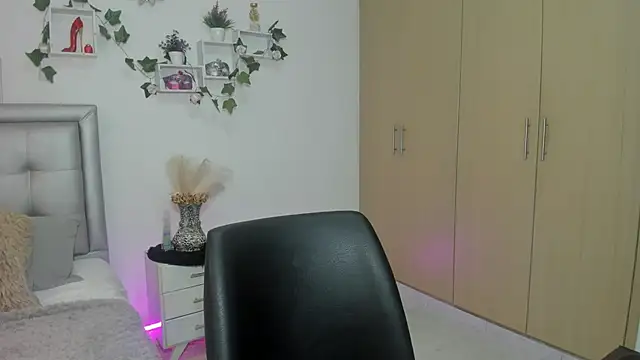 Snapshot of mia_star_2 chatting on 06-03-26, 10:38 mia star 2 online show from 06-03-26, 10:38