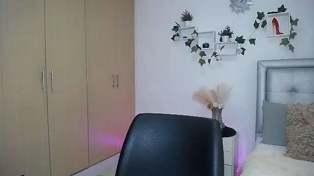 mia star 2 online show from 01-09-26, 09:49