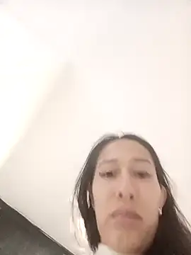 Amelia Rivas online show from 10-06-25, 01:51