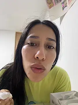 Amelia Rivas online show from 04-04-26, 10:44