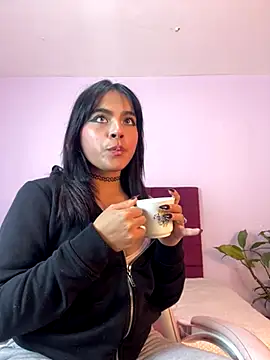 Veeronica  online show from 10-14-25, 09:25