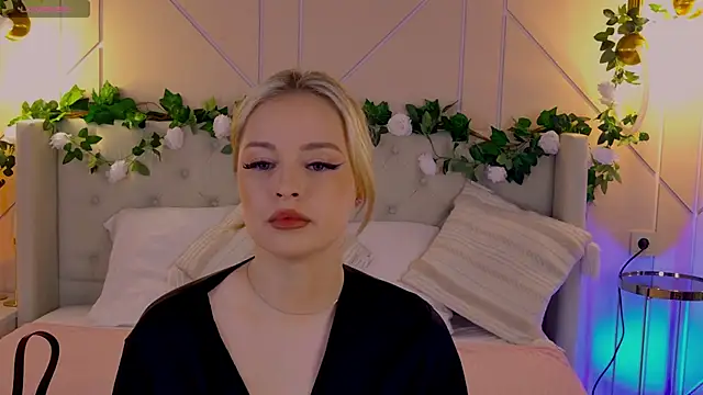EllyLinn online show from 04-23-26, 04:41