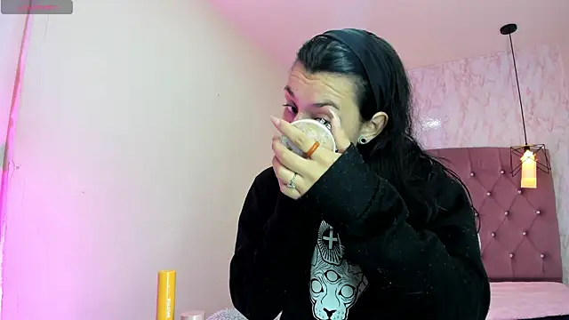 Iris  77 online show from 01-09-26, 06:26