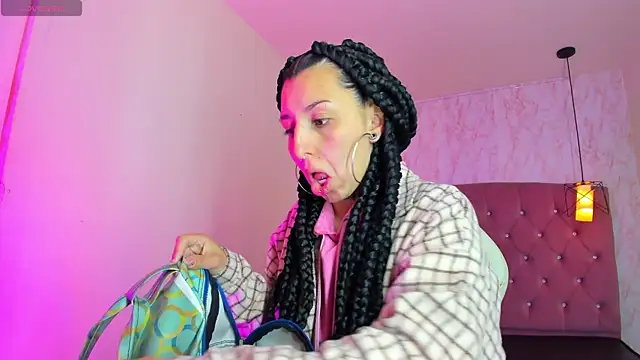 Iris  77 online show from 11-25-25, 11:10