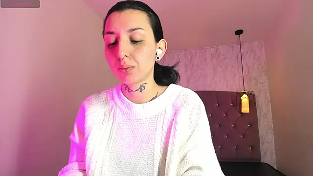 Iris  77 online show from 12-18-25, 12:09