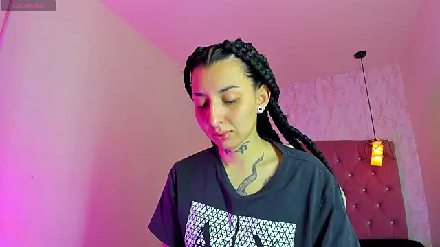 Iris  77 online show from 11-29-25, 01:33