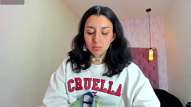 Iris  77 online show from 11-05-25, 03:04