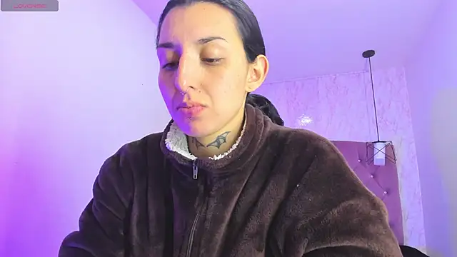 Iris  77 online show from 11-11-25, 04:13