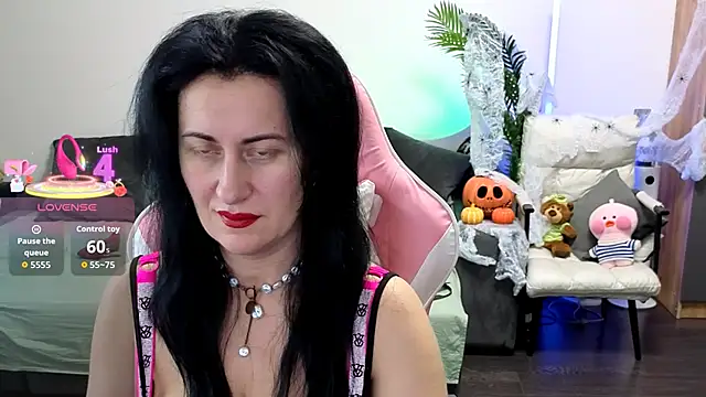 Snapshot of monnica_vibe_ chatting on 10-25-25, 01:23 monnica vibe  online show from 10-25-25, 01:23