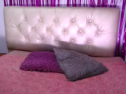 Snapshot of Cherrythx chatting on 10-16-25, 02:47 Cherrythx online show from 10-16-25, 02:47