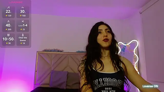 Ixchel tay online show from 10-13-25, 03:19