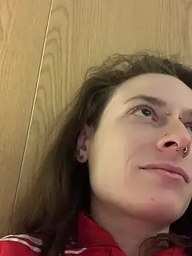 GoldenPussy1329 online show from 02-05-26, 08:59