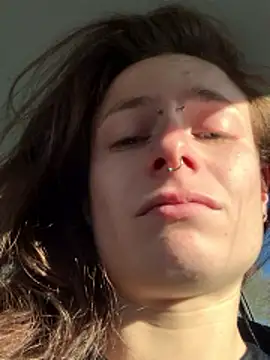 Snapshot of GoldenPussy1329 chatting on 01-11-26, 12:34 GoldenPussy1329 online show from 01-11-26, 12:34