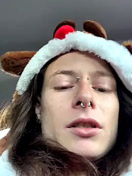 Snapshot of GoldenPussy1329 chatting on 11-16-25, 09:25 GoldenPussy1329 online show from 11-16-25, 09:25