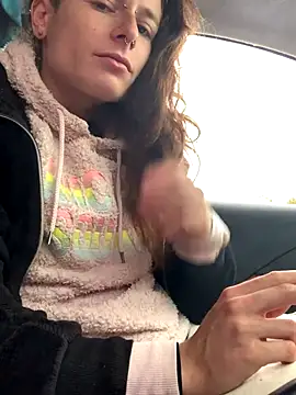 Snapshot of GoldenPussy1329 chatting on 10-27-25, 09:10 GoldenPussy1329 online show from 10-27-25, 09:10