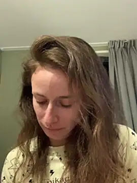 Snapshot of GoldenPussy1329 chatting on 01-10-26, 10:38 GoldenPussy1329 online show from 01-10-26, 10:38