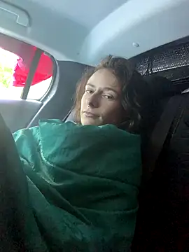 Snapshot of GoldenPussy1329 chatting on 11-09-25, 09:35 GoldenPussy1329 online show from 11-09-25, 09:35