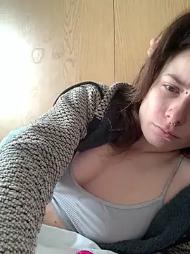 GoldenPussy1329 online show from 02-15-26, 02:05