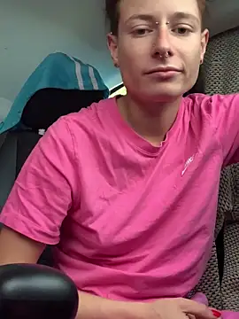 Snapshot of GoldenPussy1329 chatting on 11-08-25, 04:21 GoldenPussy1329 online show from 11-08-25, 04:21