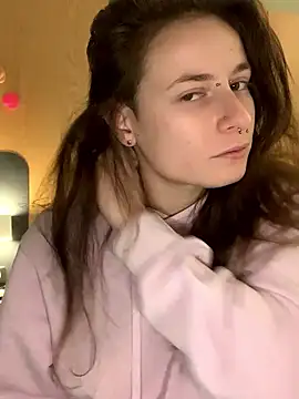 GoldenPussy1329 online show from 02-11-26, 08:09