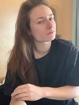 GoldenPussy1329 online show from 03-20-26, 10:16