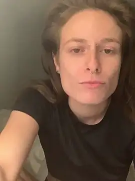 GoldenPussy1329 online show from 04-12-26, 02:37