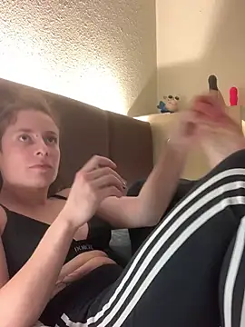 GoldenPussy1329 online show from 03-14-26, 01:22