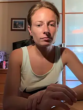 Snapshot of GoldenPussy1329 chatting on 07-19-26, 10:56 GoldenPussy1329 online show from 07-19-26, 10:56