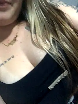 Snapshot of alegata27 chatting on 10-28-25, 10:52 alegata27 online show from 10-28-25, 10:52