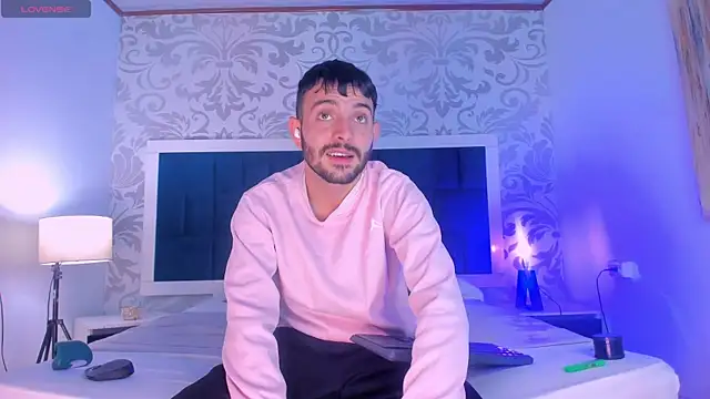 VynnyBlacke  online show from 01-14-26, 03:10