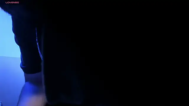 Snapshot of VynnyBlacke_ chatting on 10-17-25, 09:38 VynnyBlacke online show from 10-17-25, 09:38