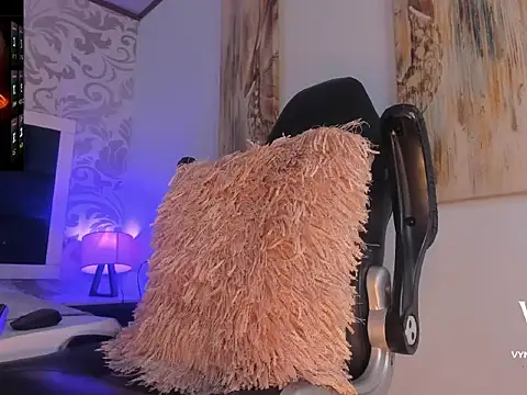 VynnyBlacke  online show from 02-12-26, 04:23