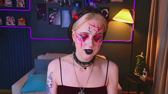 luna son online show from 12-22-25, 09:37