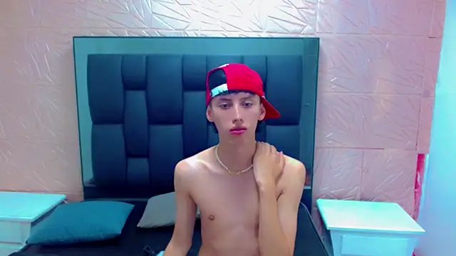 thaigo twink38 online show from 02-11-26, 08:25