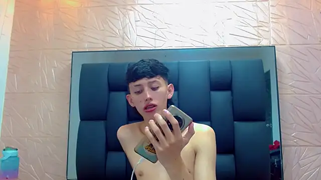 thaigo twink38 online show from 11-28-25, 04:45