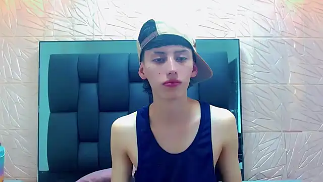 thaigo twink38 online show from 11-29-25, 05:40