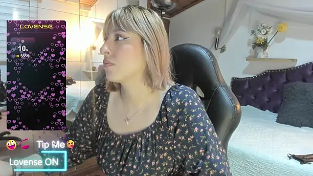 sophialyh 1 online show from 02-21-26, 12:51