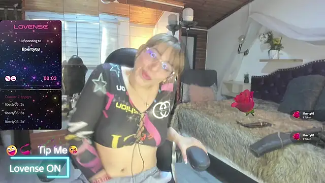 sophialyh 1 online show from 04-17-26, 01:14