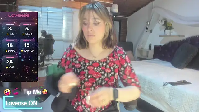 sophialyh 1 online show from 05-11-26, 01:12