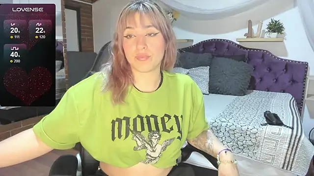 sophialyh 1 online show from 11-04-25, 01:04