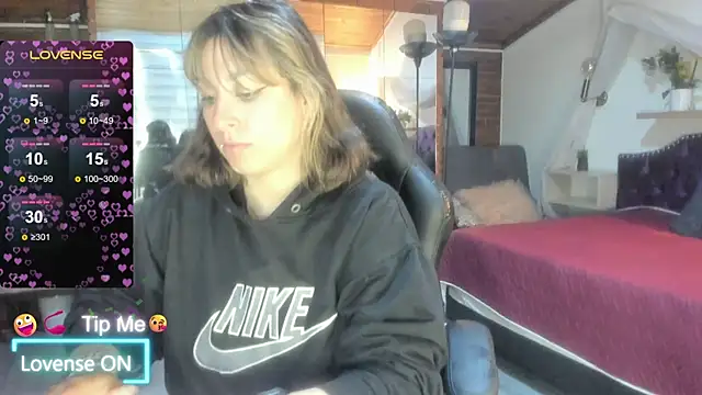 sophialyh 1 online show from 06-10-26, 01:01