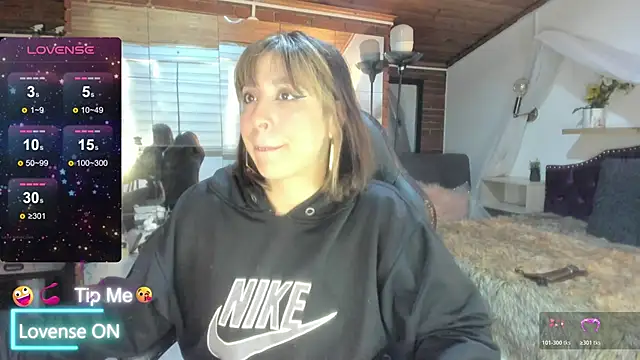 sophialyh 1 online show from 04-13-26, 01:04