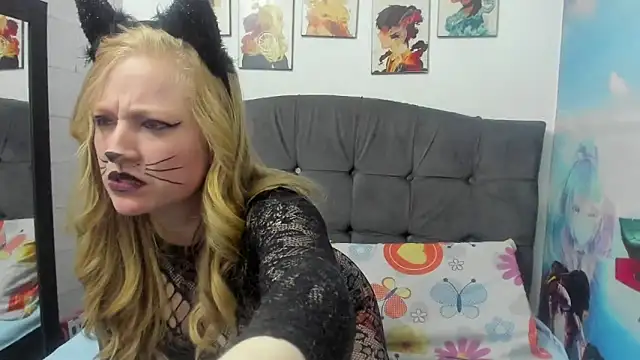 AliceCat 01 online show from 10-31-25, 10:16